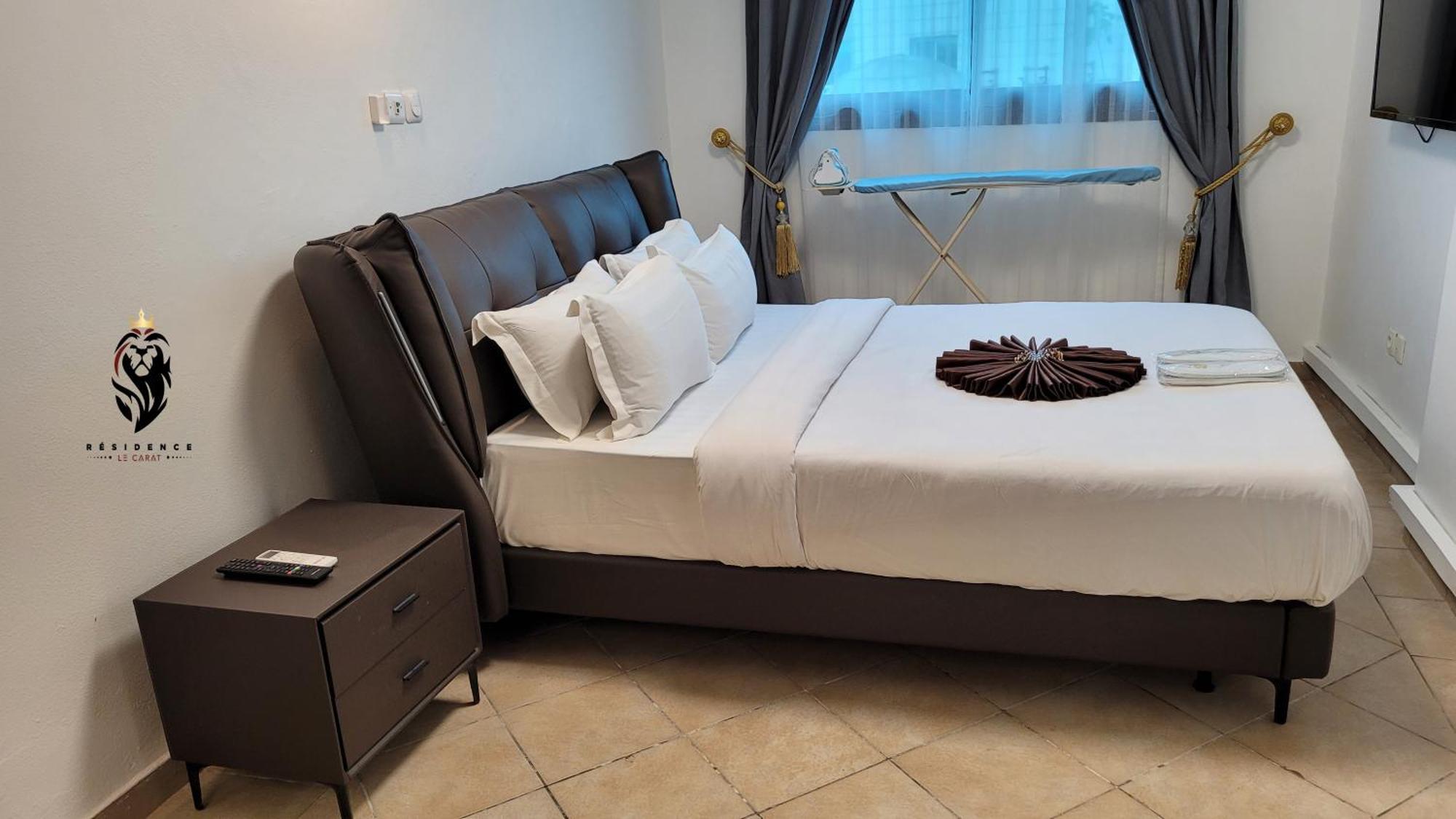 Residence Le Carat Дуала Екстериор снимка